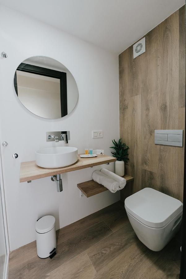 Apartamentos Burgosuites Zewnętrze zdjęcie